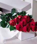 USA Love & Romance USA,,:The FTD?One Dozen Boxed Roses