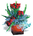  Sweden Flower Sweden Florist  Sweden  Flowers shop Sweden flower delivery online  :Red roses group arrangement in glass pot