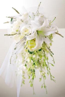 The FTD Lily & Rose Bouquet